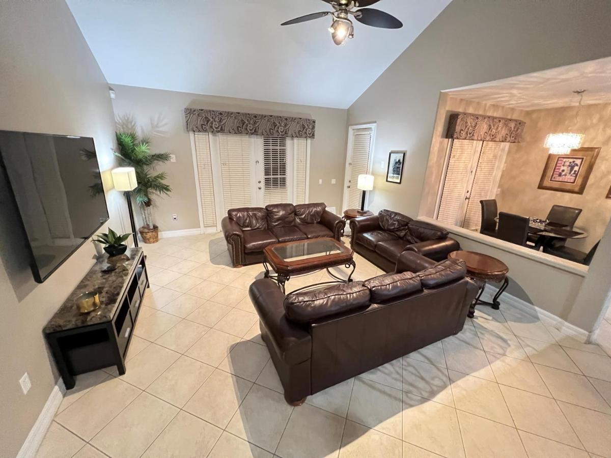 Mickeys Escape - Magical Lakeview 7Br - 4 Master Suites Pool & Hot Tub Bbq Home Theater And 2 Miles Disney! Orlando Ngoại thất bức ảnh