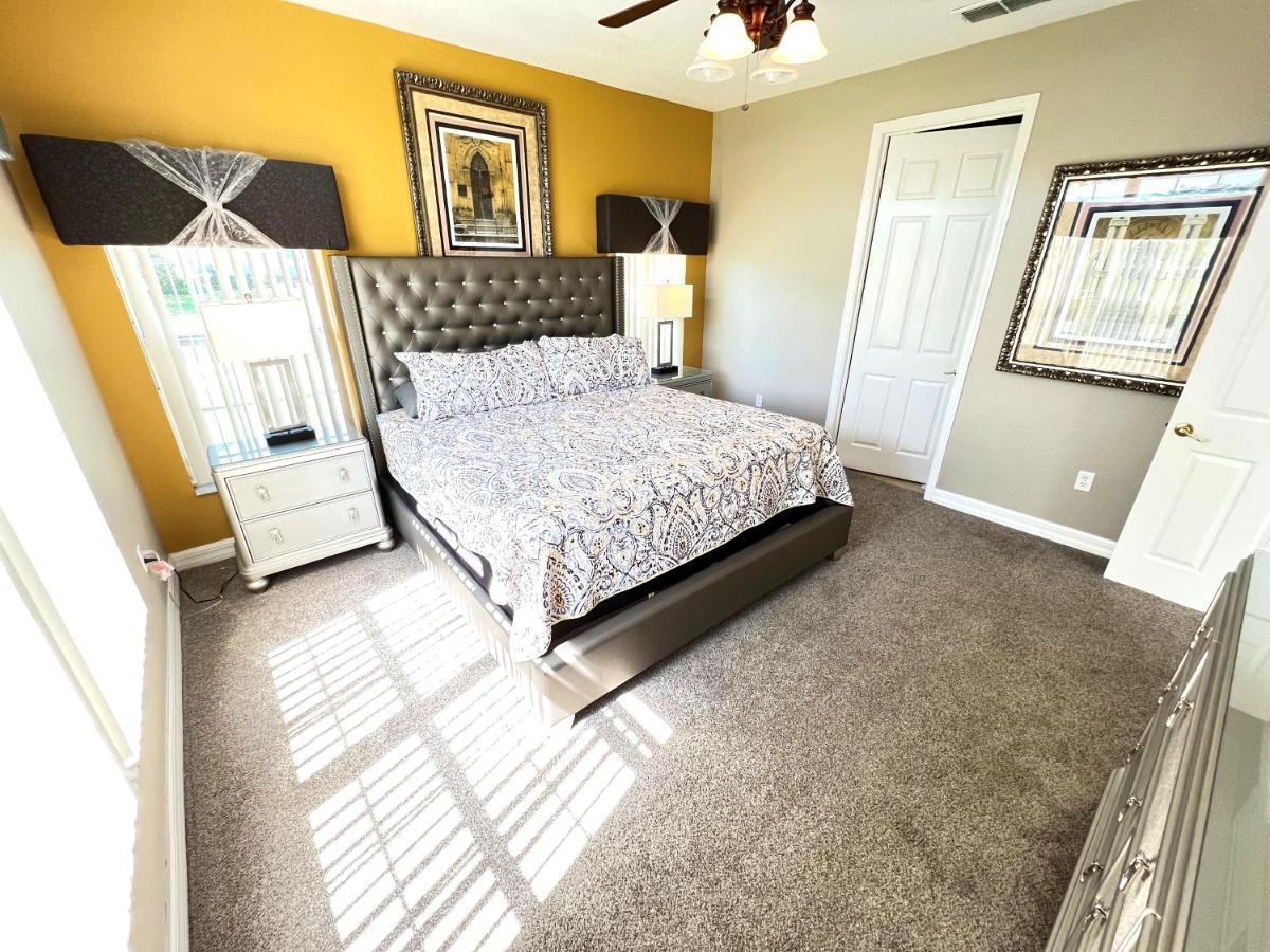 Mickeys Escape - Magical Lakeview 7Br - 4 Master Suites Pool & Hot Tub Bbq Home Theater And 2 Miles Disney! Orlando Ngoại thất bức ảnh